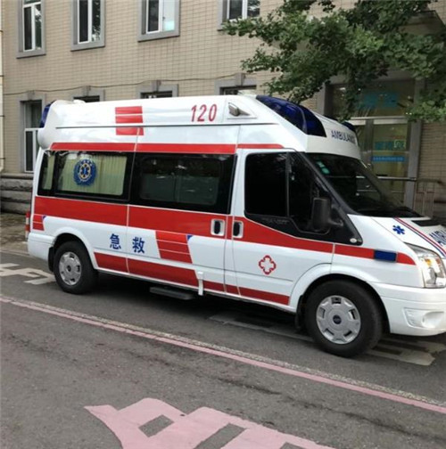 东兴选择我们的救护车出租,开启安心转院之旅